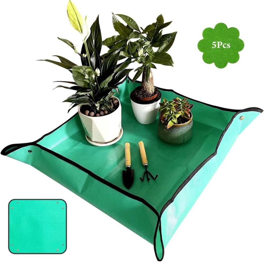 NWT Medium PE Plant Indoor Gardeing Mat Potting Mat 25.9 * 25.9 Inch